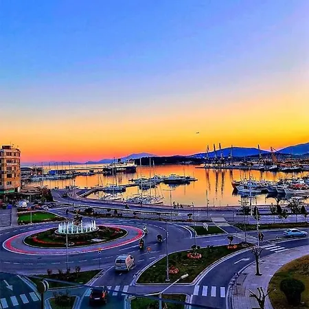 Penthouse: Panoramic Pilio View *