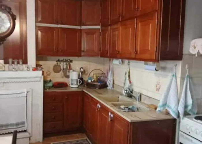 Apartman ανθούλα τεράστιο ρετιρέ 3 κρεβατοκάμαρες περιοχή αγίου κωνσταντίνου